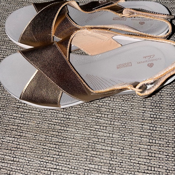 Clarks Cloudsteppers Sandals Womens Size 9 - Picture 3 of 5